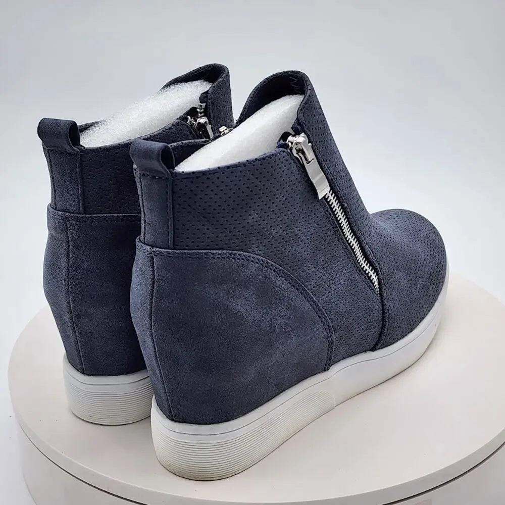 NEW Journee Collection Pennelope Blue Wedge Sneakers Women's Size 10 Side Zip